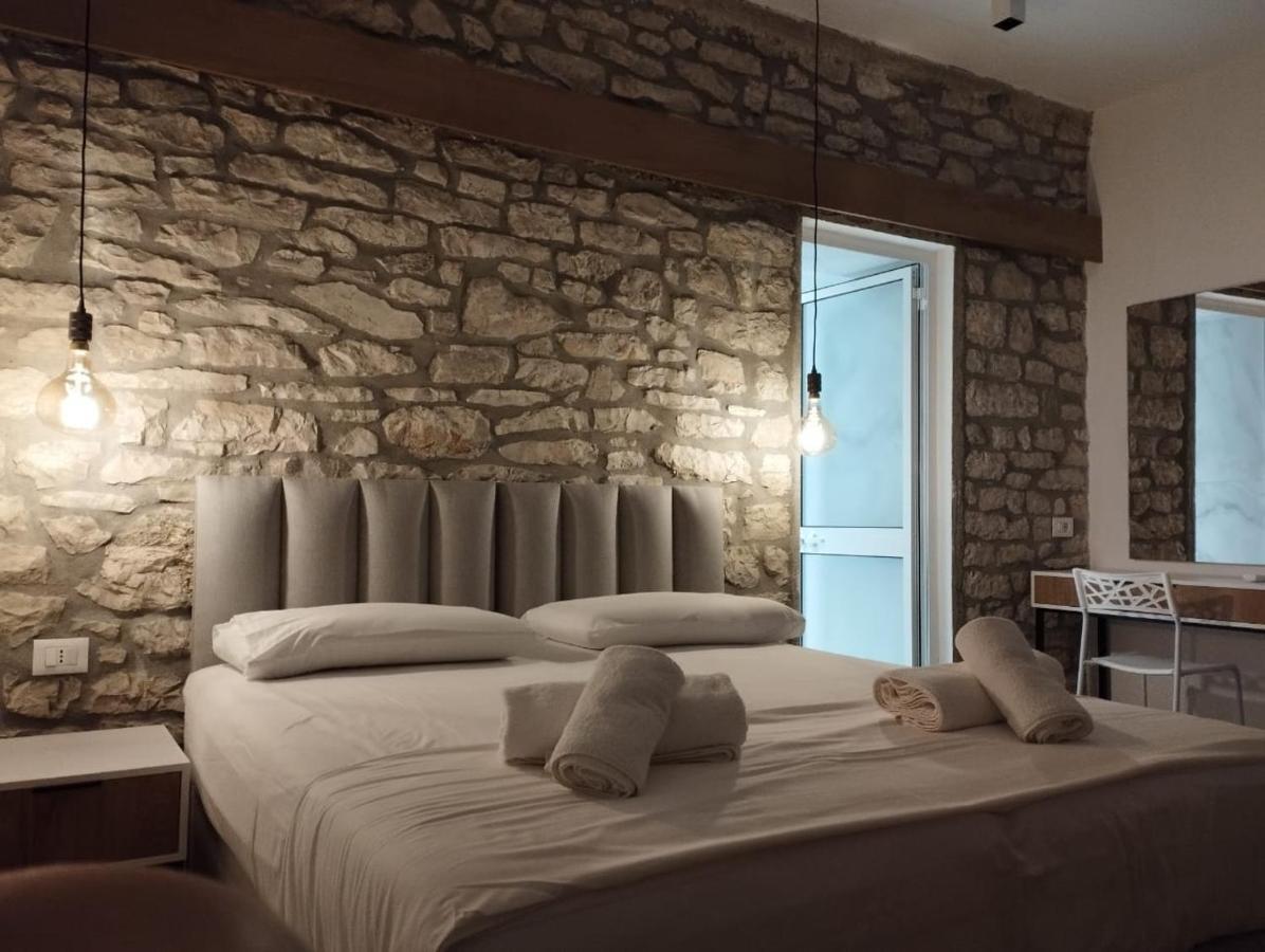Comfort Guest Rooms Vila Hm Sarandë Exterior foto