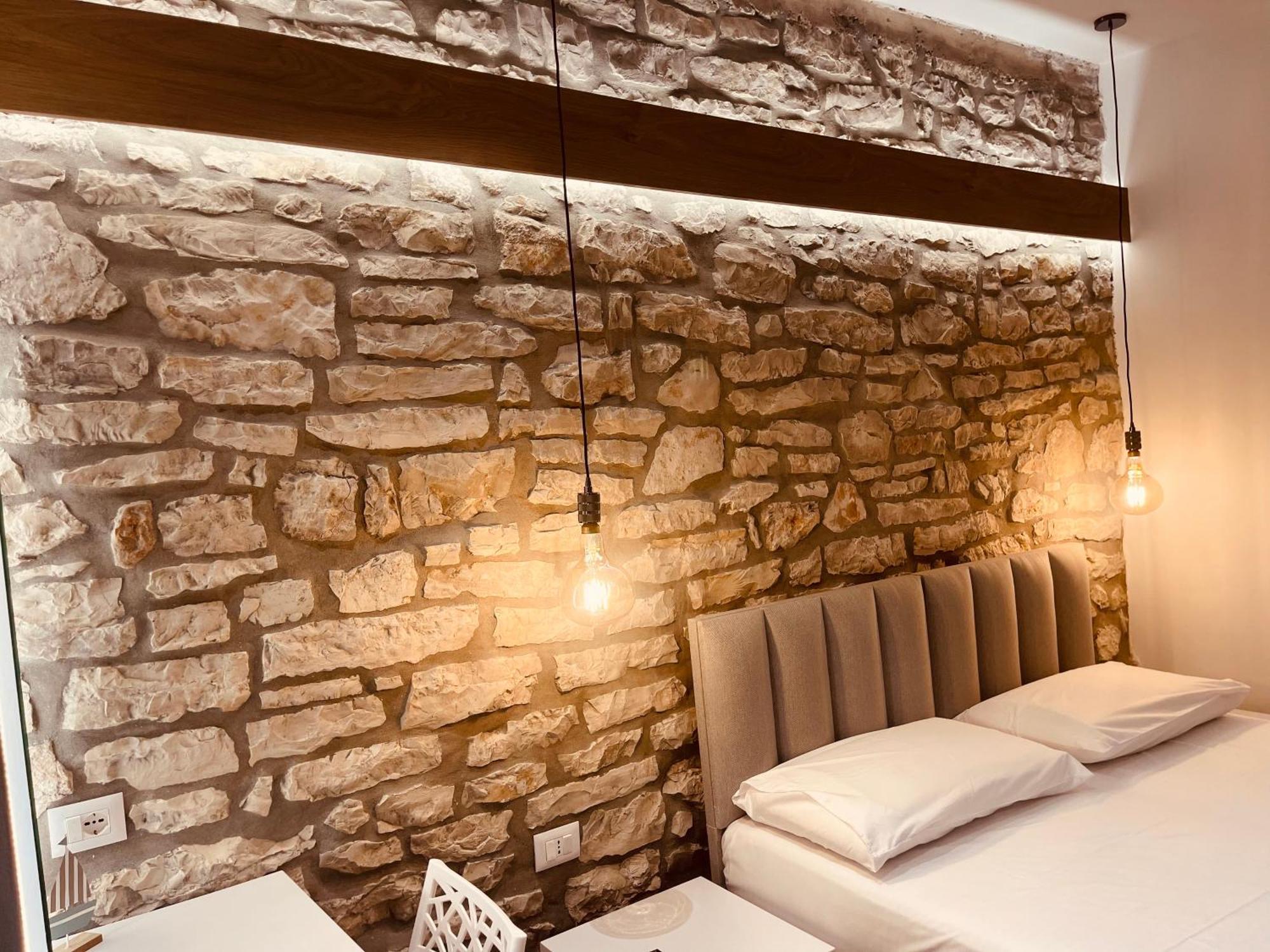 Comfort Guest Rooms Vila Hm Sarandë Exterior foto